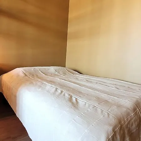 Renovated In The Centre Apartment *