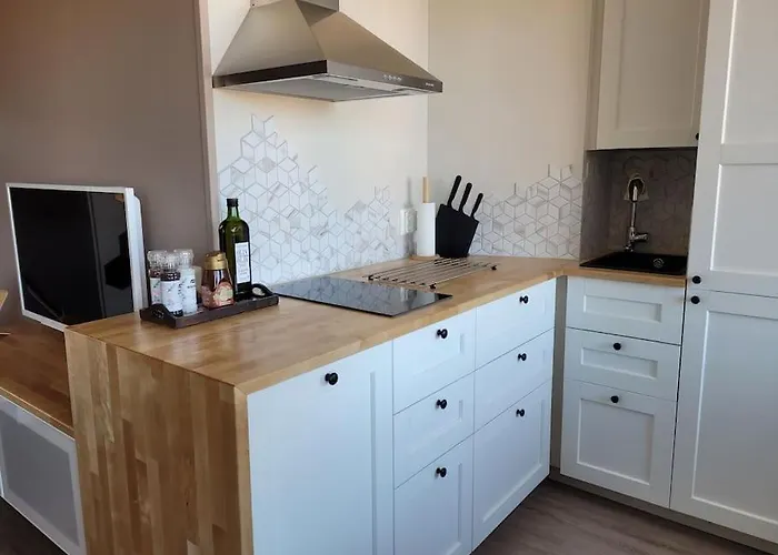 Renovated In The Centre